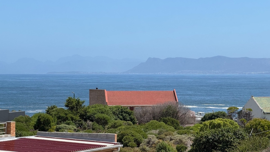 Commercial Property for Sale in Perlemoenbaai Western Cape